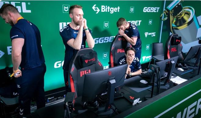 员在社交媒 员在社交媒