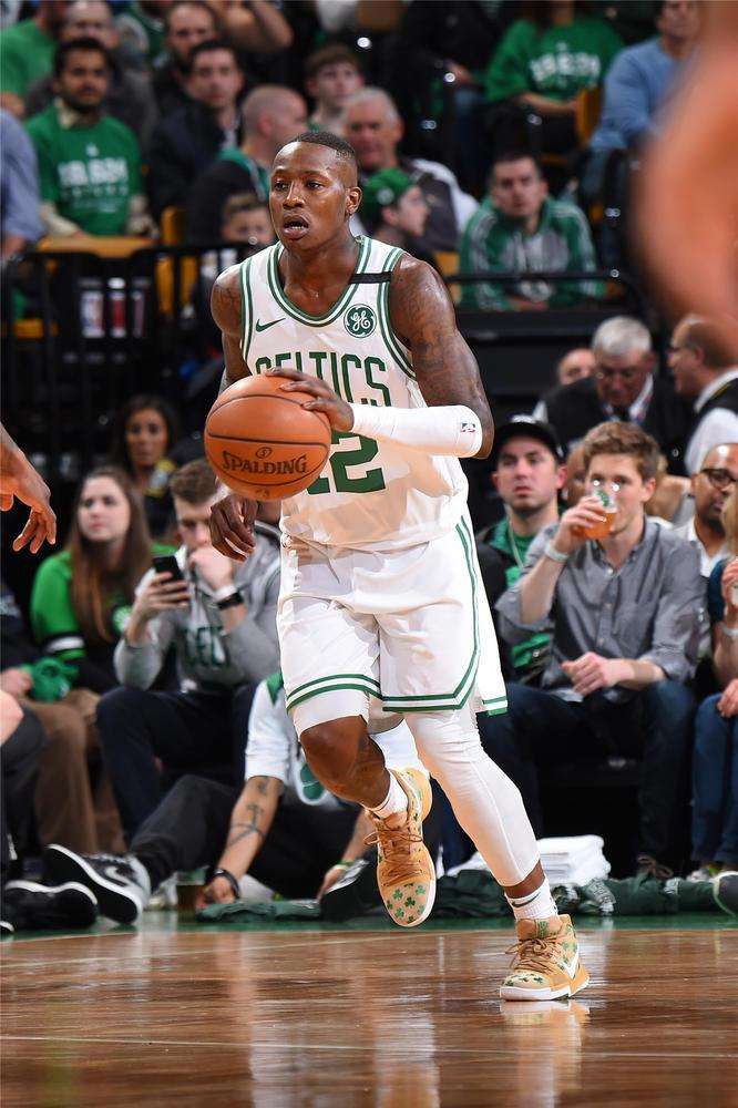 教练组一再 教练组一再