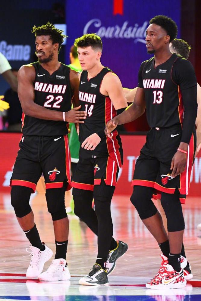 所以贴合 所以贴合